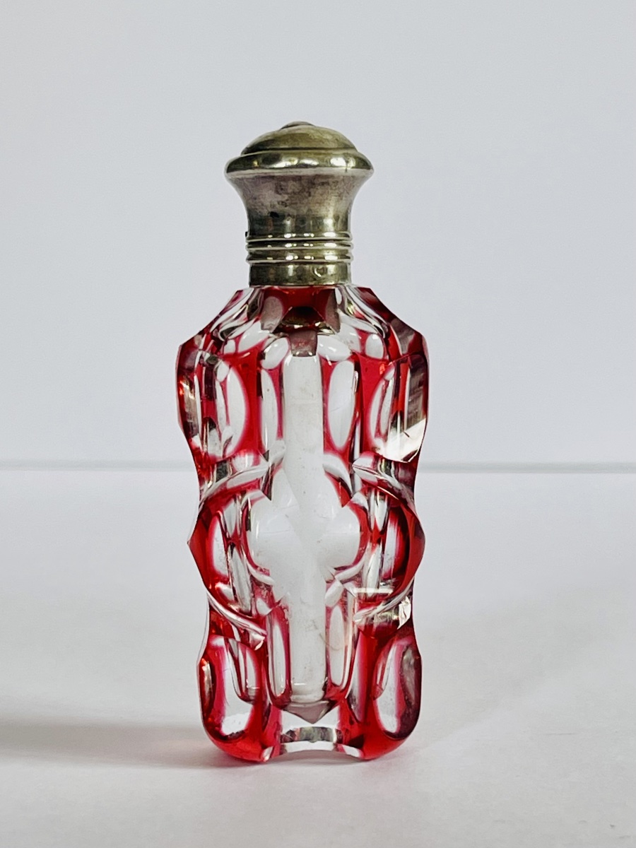 Salt Shaker - Crystal And Silver 